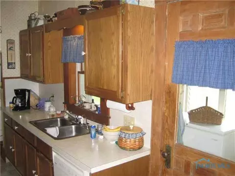 202 W Elm St, Edon, OH 43518 photo 11