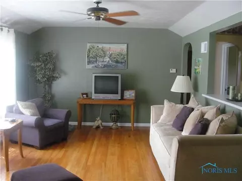 505 E Indiana, Edon, OH 43518 photo 2
