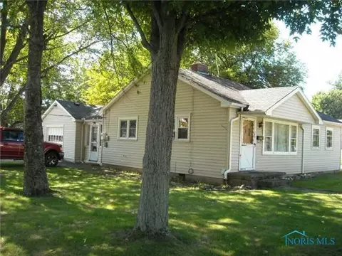 340 E Maple, Deshler, OH 43516 photo 3