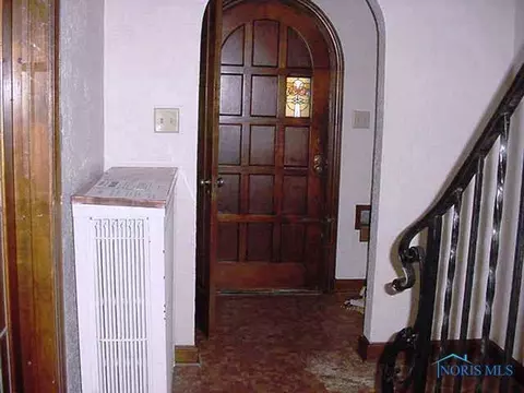 2147 Perth, Toledo, OH 43607 photo 2
