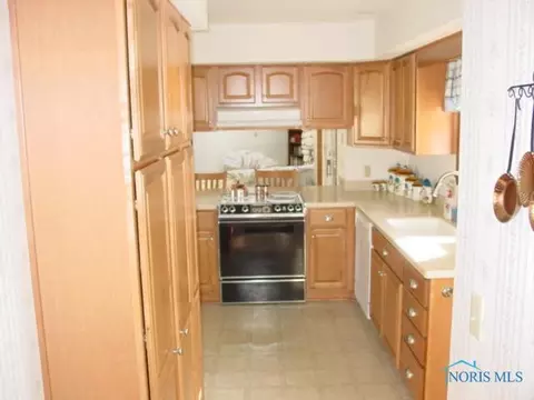 411 Cardinal Dr, Bryan, OH 43506 photo 7