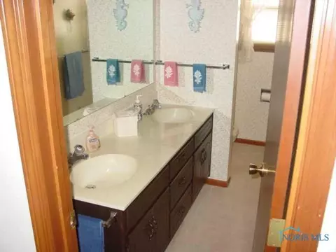 411 Cardinal Dr, Bryan, OH 43506 photo 9