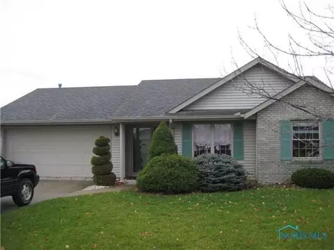 1706 Colonial Ln, Bryan, OH 43506 photo 1