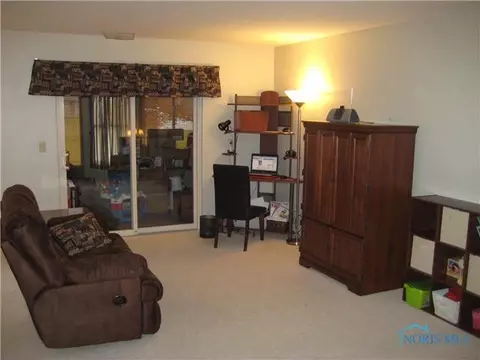 1706 Colonial Ln, Bryan, OH 43506 photo 10