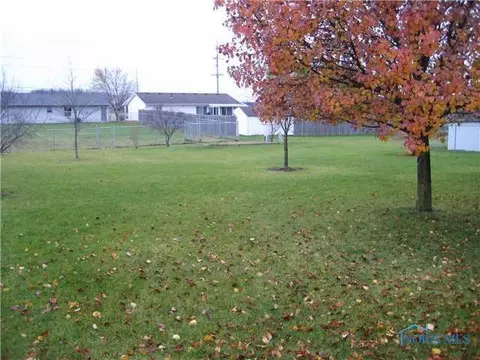 1706 Colonial Ln, Bryan, OH 43506 photo 4
