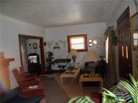 1403 Upton Ave, Toledo, OH 43607 photo 6