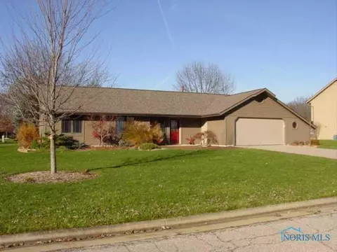 205 Brown Dr, Bryan, OH 43506 photo 1