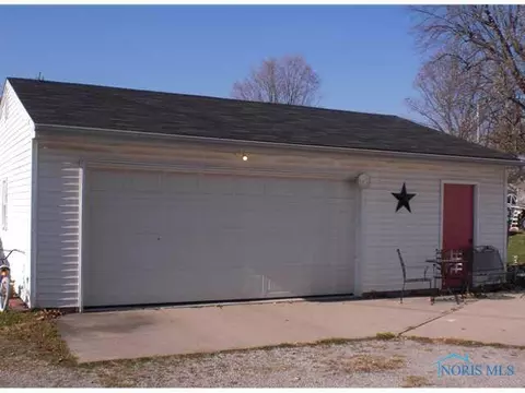 105 N Eagle, Fayette, OH 43521 photo 3