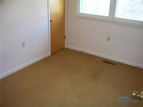 893 E Graceway, Napoleon, OH 43545 photo 12