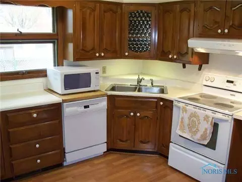 893 E Graceway, Napoleon, OH 43545 photo 5