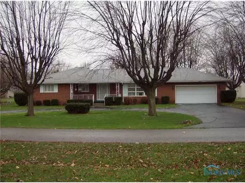 320 E North, Deshler, OH 43516 photo 1