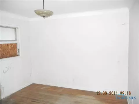 6562 Emch, Walbridge, OH 43465 photo 4