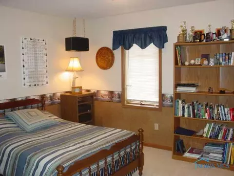 107 Brown Dr, Bryan, OH 43506 photo 10