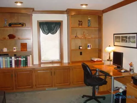 107 Brown Dr, Bryan, OH 43506 photo 8