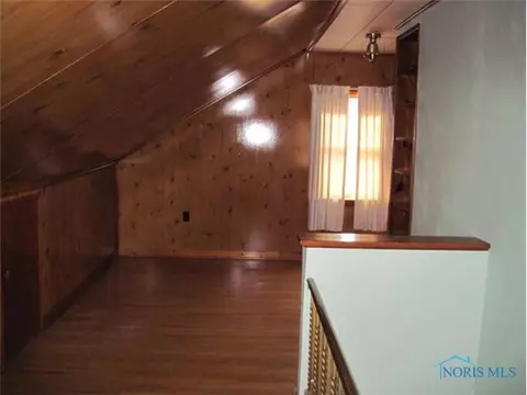 2262 Hinde Rd, Toledo, OH 43607 photo 10