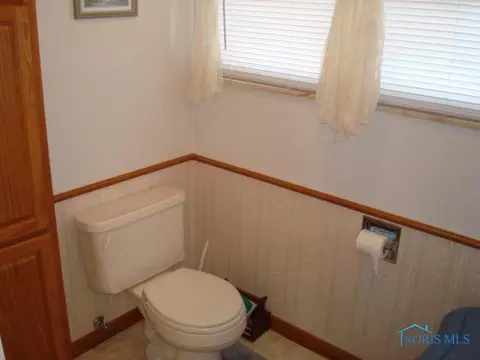 3144 Springtime, Oregon, OH 43616 photo 17