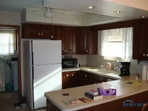 3144 Springtime, Oregon, OH 43616 photo 9