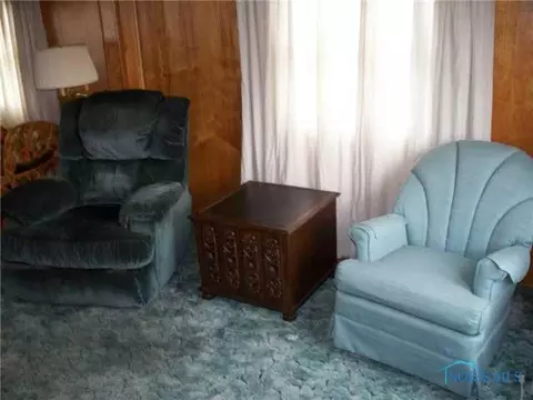 128 E Barnes, Napoleon, OH 43545 photo 4