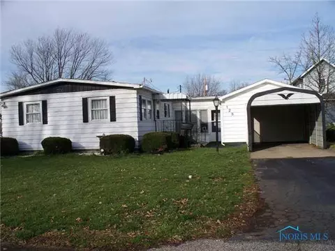 128 E Barnes, Napoleon, OH 43545 photo 16