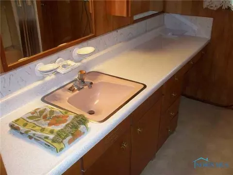 128 E Barnes, Napoleon, OH 43545 photo 11