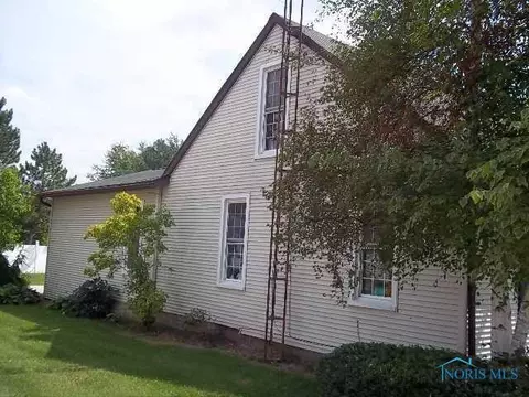 217 S Adrian, Lyons, OH 43533 photo 3