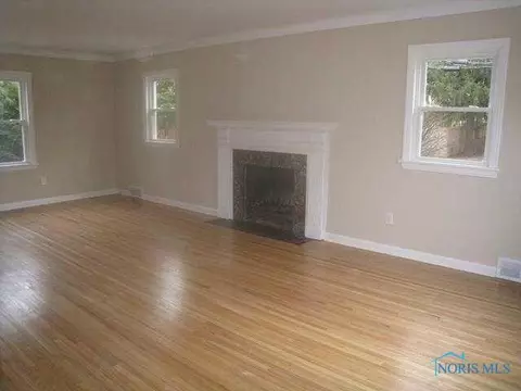 904 Continental, Toledo, OH 43607 photo 4