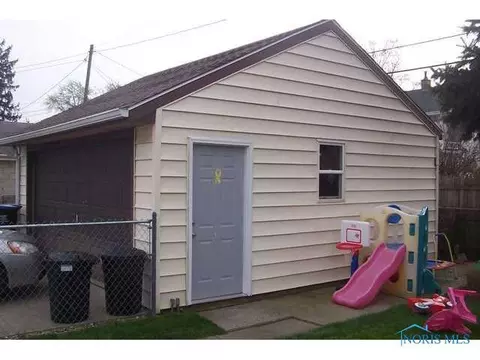 642 S Wheeling, Oregon, OH 43616 photo 19
