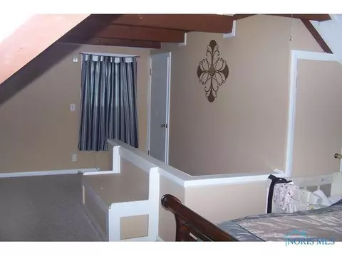 642 S Wheeling, Oregon, OH 43616 photo 9