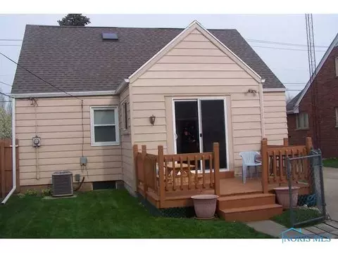 642 S Wheeling, Oregon, OH 43616 photo 17
