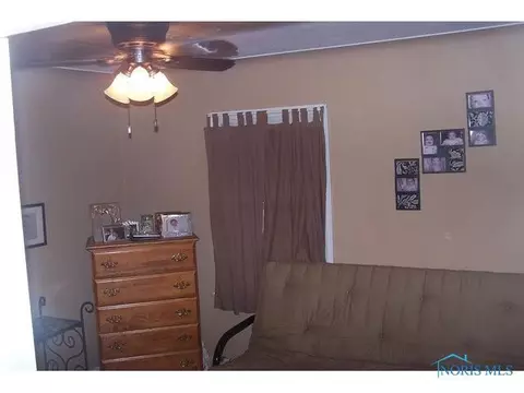 642 S Wheeling, Oregon, OH 43616 photo 11