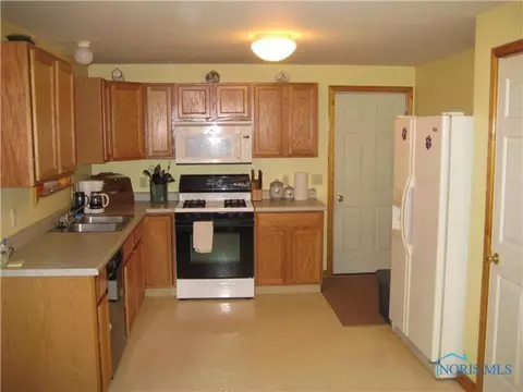 1261 State Route 576, Bryan, OH 43506 photo 6
