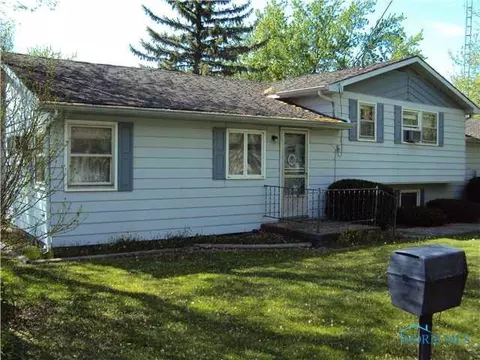 761 N Walnut, Paulding, OH 45879 photo 2