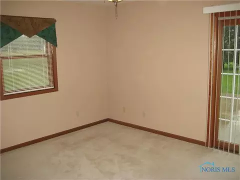 1517 Colonial Ln, Bryan, OH 43506 photo 8