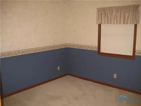 1517 Colonial Ln, Bryan, OH 43506 photo 6