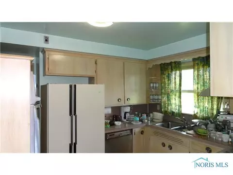1762 Ayers, Millbury, OH 43447 photo 7