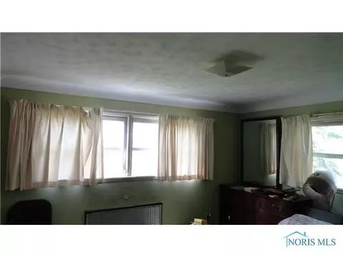 1762 Ayers, Millbury, OH 43447 photo 8