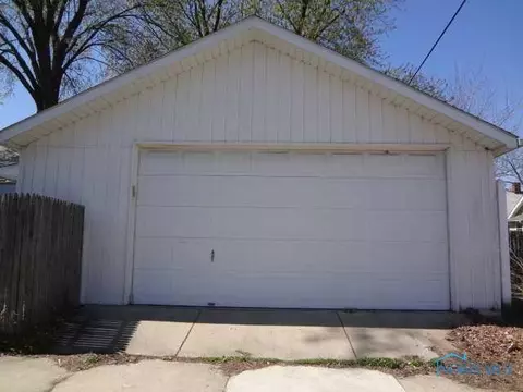 2002 Barrows, Toledo, OH 43613 photo 11
