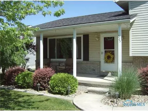 325 E Hamilton, Deshler, OH 43516 photo 2