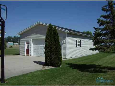 325 E Hamilton, Deshler, OH 43516 photo 14