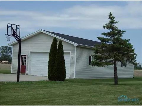 325 E Hamilton, Deshler, OH 43516 photo 3
