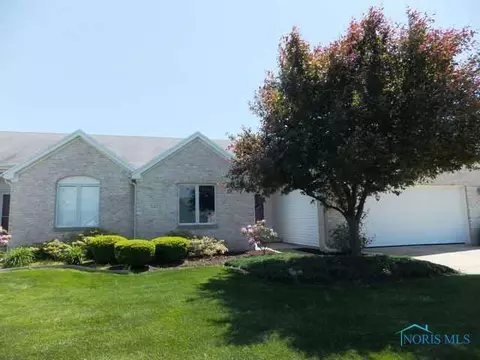 4607 Blackstone E Dr, Maumee, OH 43537 photo 1
