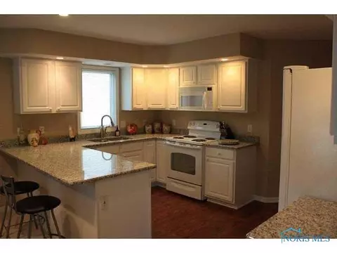 4607 Blackstone E Dr, Maumee, OH 43537 photo 6