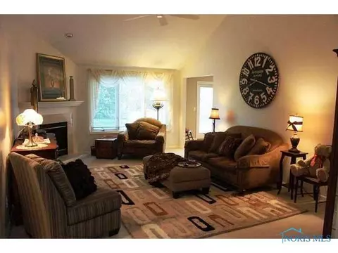 4607 Blackstone E Dr, Maumee, OH 43537 photo 4