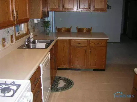 20910 W Yale, Williston, OH 43468 photo 6