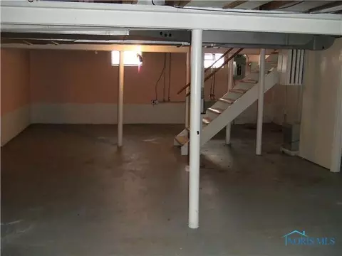 2231 Hinde Rd, Toledo, OH 43607 photo 7