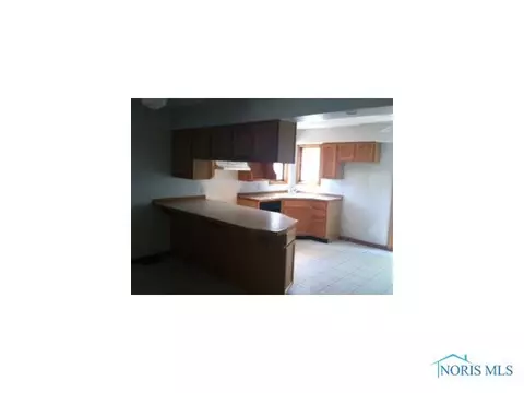 1302 E Wilson, Bryan, OH 43506 photo 5
