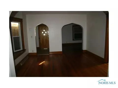 1742 Tecumseh, Toledo, OH 43607 photo 3