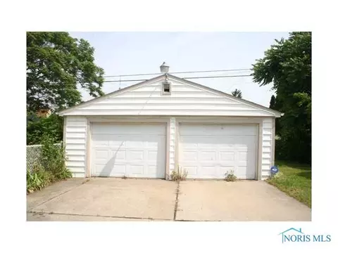 1742 Tecumseh, Toledo, OH 43607 photo 2