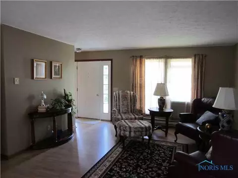 26322 E Broadway, Walbridge, OH 43465 photo 2