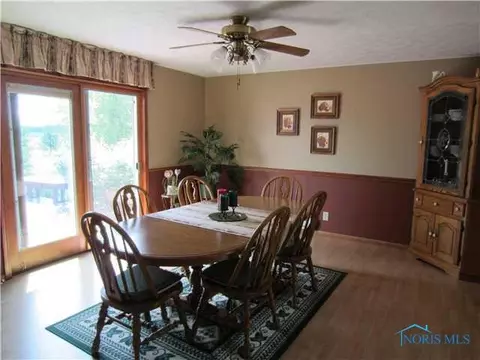 26322 E Broadway, Walbridge, OH 43465 photo 4